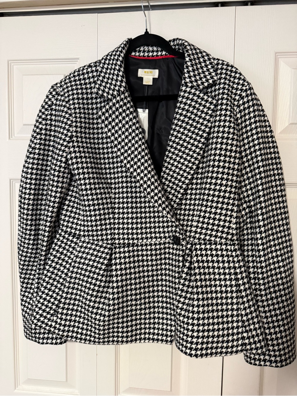 Anthropologie women’s Black and White Houndstooth Jacket / Blazer